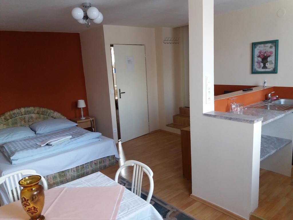 Apartmany Sedmikraska Tehovec Экстерьер фото