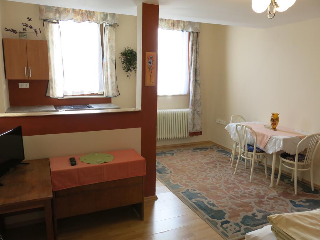 Apartmany Sedmikraska Tehovec Экстерьер фото